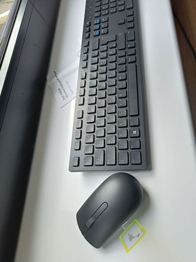 Dell KM636 Wireless Mouse & Keyboard Combo BLACK