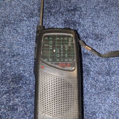 Vintage multiband handheld radio receiver