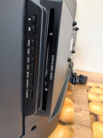 Sharp 32inch hdmi Saorview tv with dvd built in.