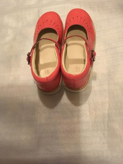 Clarks Shoes, size EU-33,5F. UK-1,5F