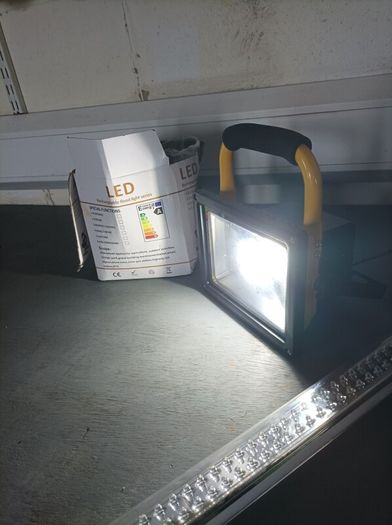 Led rechargeable lights