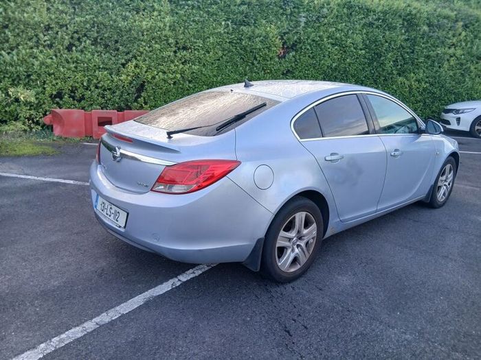 2013 opel insignia nct and taxed read add!!