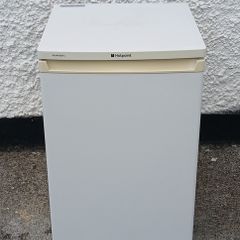 hotpoint undercounter fridge