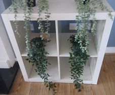 Hanging flowers artificial