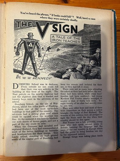 Vintage annual:'The Hotspur Book for Boys' 1943