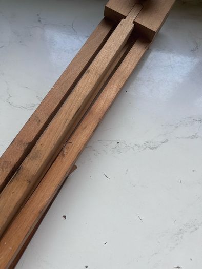 Easel