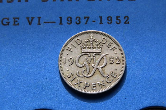 Great Britain Sixpence 1937 To 1967 [34 Coins Inc 10 x Silver Pre 47] Whitman Folder