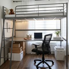 Bunk bed (IKEA - with Desk & Mattress)
