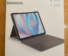 Logitech Combo Touch for iPad Air 13"