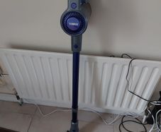 TOWER VL30PLUS Cordless Vacuum Cleaner in excellent condition