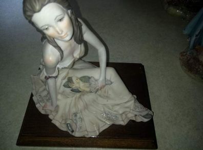 Italian Capodimonte figurine Dear 1987 by BELCAIR of seated lady.