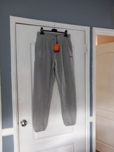 ellesse