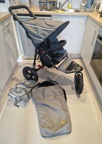 Immaculqte Out N About Single stroller