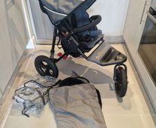 Immaculqte Out N About Single stroller