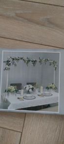 Over table display bar