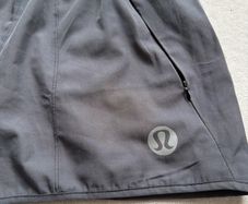 LuluLemon grey shorts suit Ladies 10/12