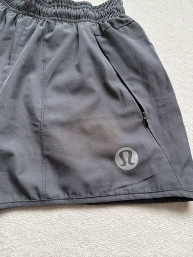 LuluLemon grey shorts suit Ladies 10/12