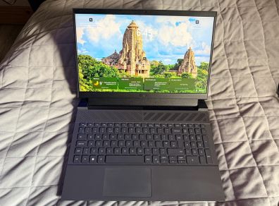 Dell G15 5330 Gaming Laptop