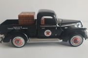 Golden Wheel Texaco 1940 Ford Car