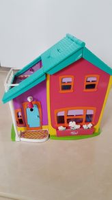 Polly Pocket Magnetic House + small doll