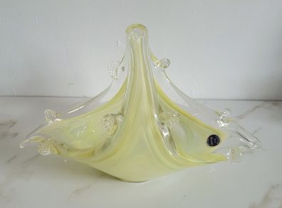 Art glass bowl