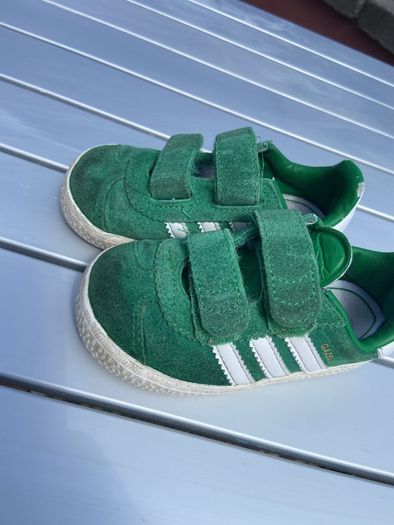 Adidas Gazelles Green size 5K (infant)