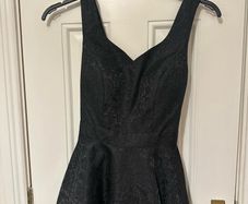 Quiz black dress