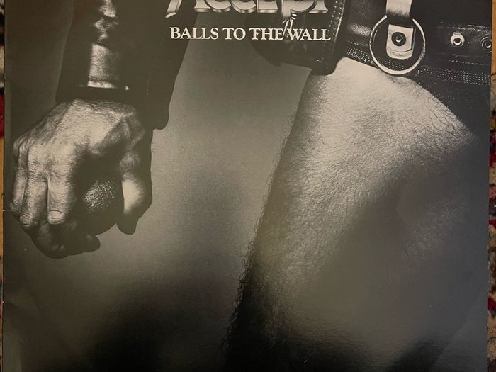 ACCEPT Balls to the wall original 1983 release with original lyric sheet vinyl record in near mint condition