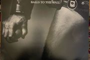 ACCEPT Balls to the wall original 1983 release with original lyric sheet vinyl record in near mint condition