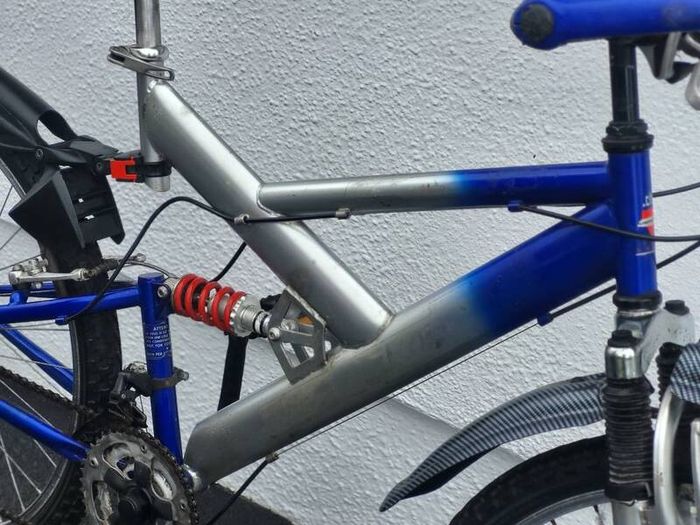 MOUNTAIN BIKE used in working order