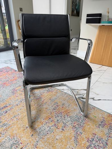 12 Genuine Milani Italian Conference Boardroom Chairs As New Condition