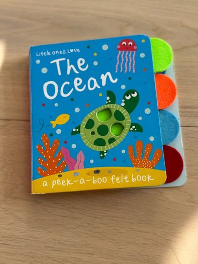 Little Ones Love the Ocean felt book