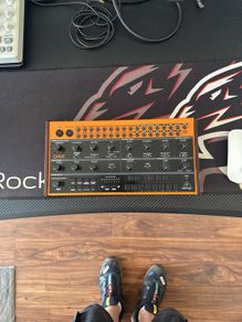 Behringer CRAVE Semi Modular Analogue Synth