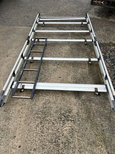 Roof rack and ladder