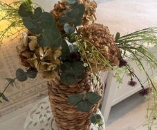 Seagrass vase with greenery & 2  beaded hurricane lamps