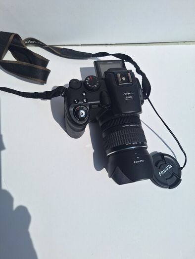 Fujifilm FinePix S9500 Digital Camera