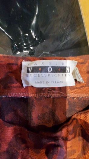 Mareike V.O.N. Encelbrechten.
