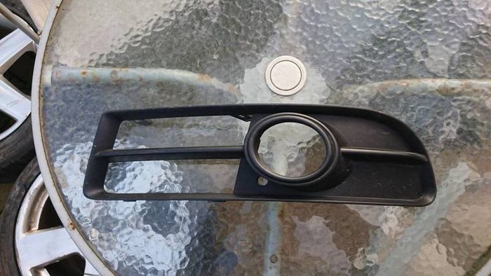 Genuine Audi a4 b6 b7 saloon estate floor mats carpet. Three spoke s-line multy function steering wheel airbag glove box etc.. Parts breaking