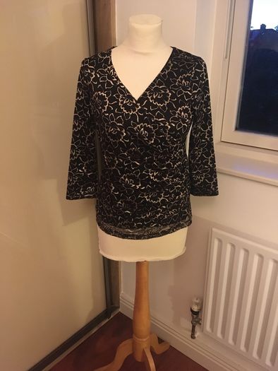 Kaliko Black and Gold  wrap style Top - Size 8
