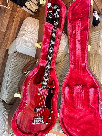 Gibson SG BASS New Beautiful Stunning Instrument.