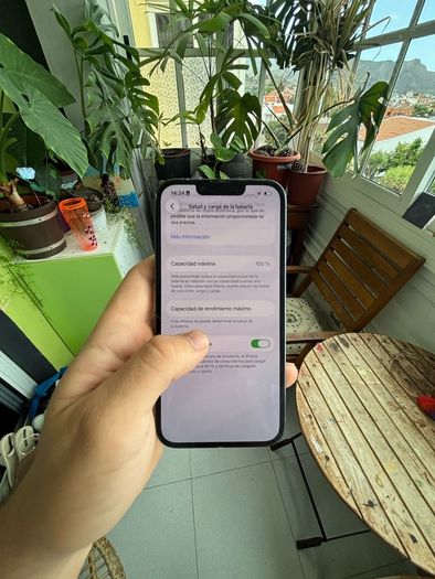 iPhone 13 Pro 100% Battery