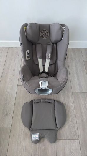 Cybex Sirona Z i-Size Car Seat & Base Bundle