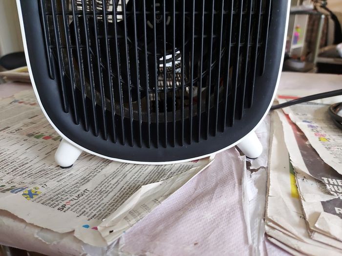 Essentials FAN Heater, Model C20FHW20, Working perfect, Fan for cool air, 2 settings for Heat, Low and High, Excellent condition