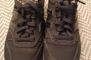 New balance runners like new