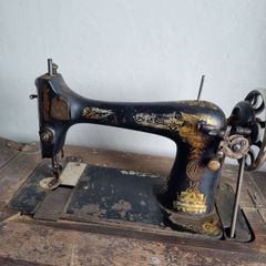 Antique furniture -vintage sewing machine trunk,Mantlepiece