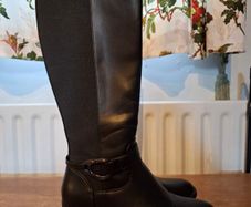 Black Knee High Boots. Size 39