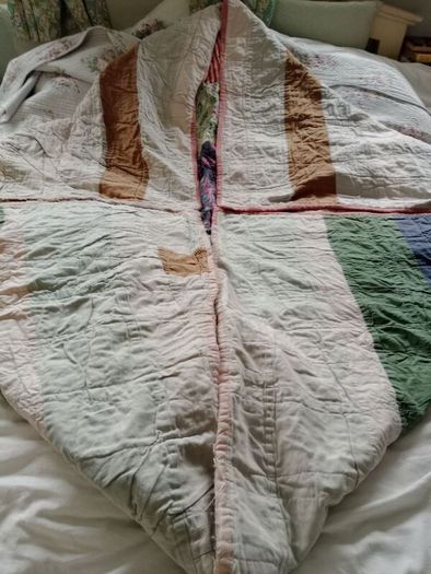 vintage scrap quilt, antique quilt, Rag quilt