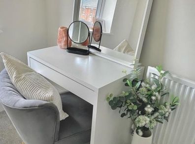 desk
