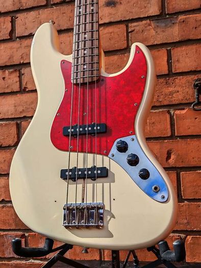 Fender Japan '62 Reissue Jazz Bass (Delivery available)