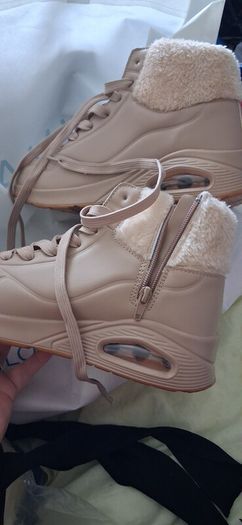 boots new say size 40 but look smaller nice